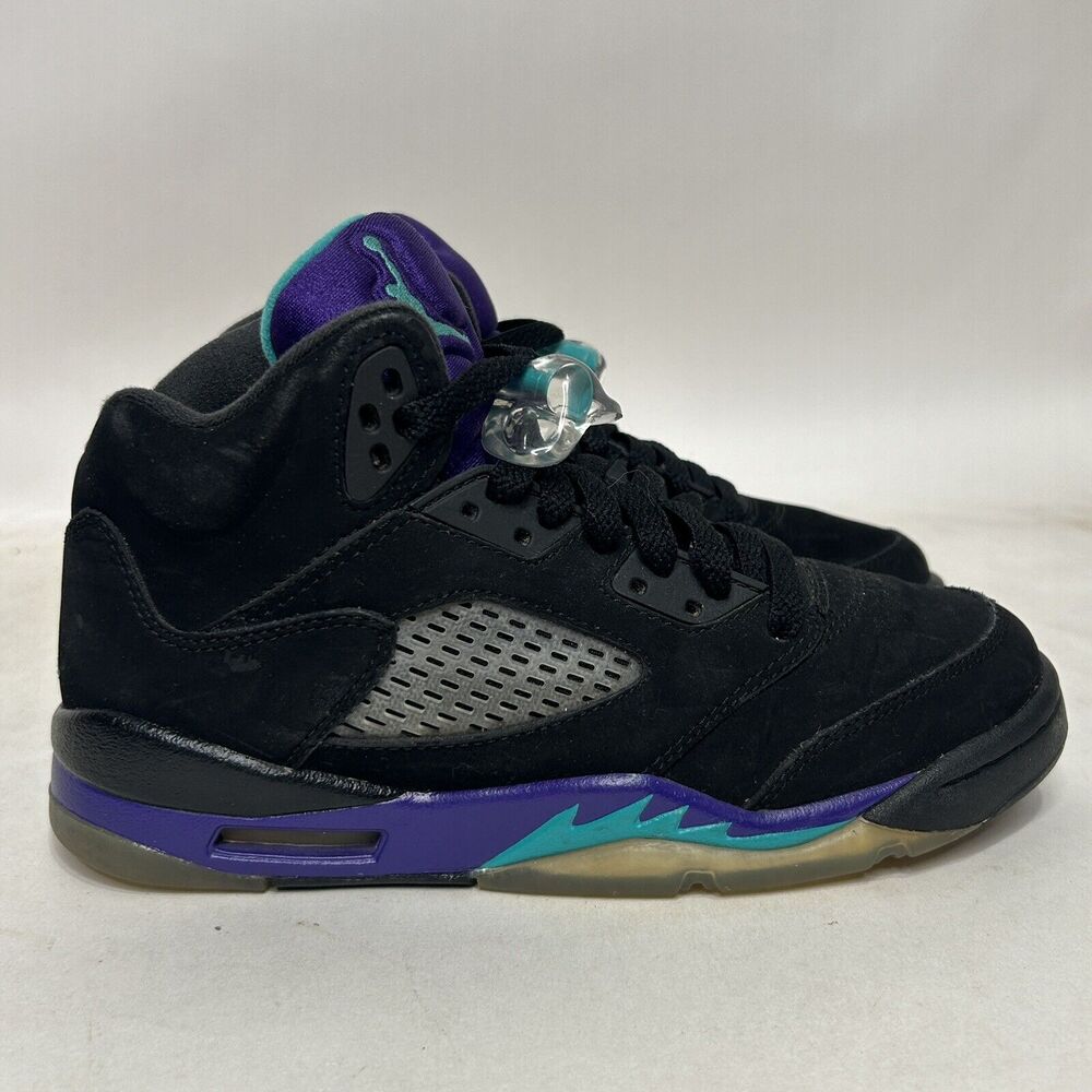 Nike Shoes Air Jordan 5 Retro GS “Black Grape” 2024 - Picture 4 of 8